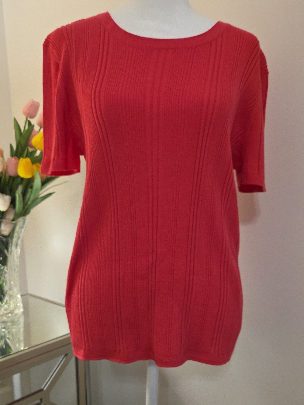 St. John Coral-Red Short Sleeve Ribbed Knit Top